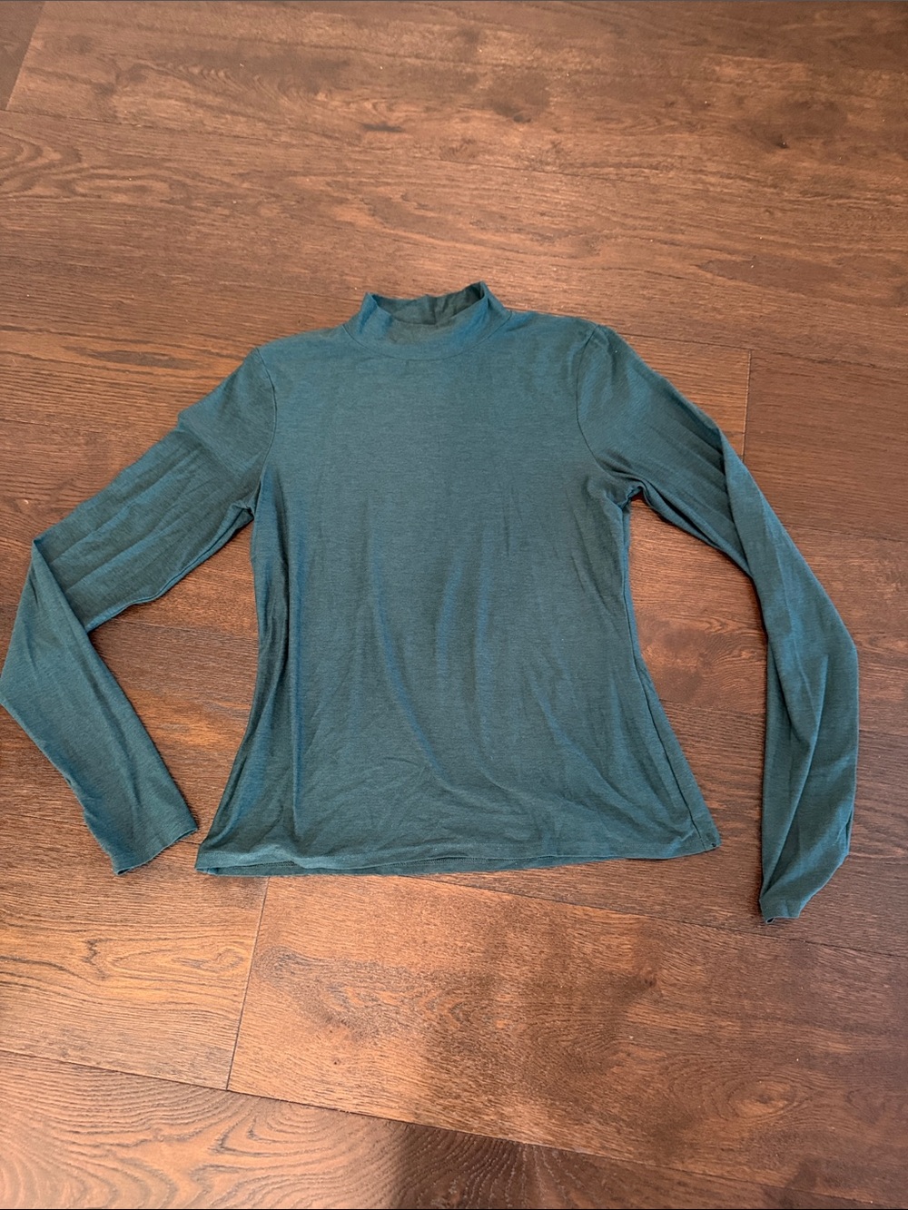 Women's Beyond Yoga Green Long-Sleeve Mock Neck Top Size M